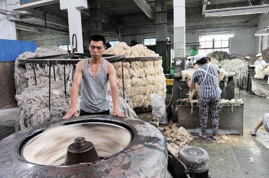 The male workers in Chinese mill